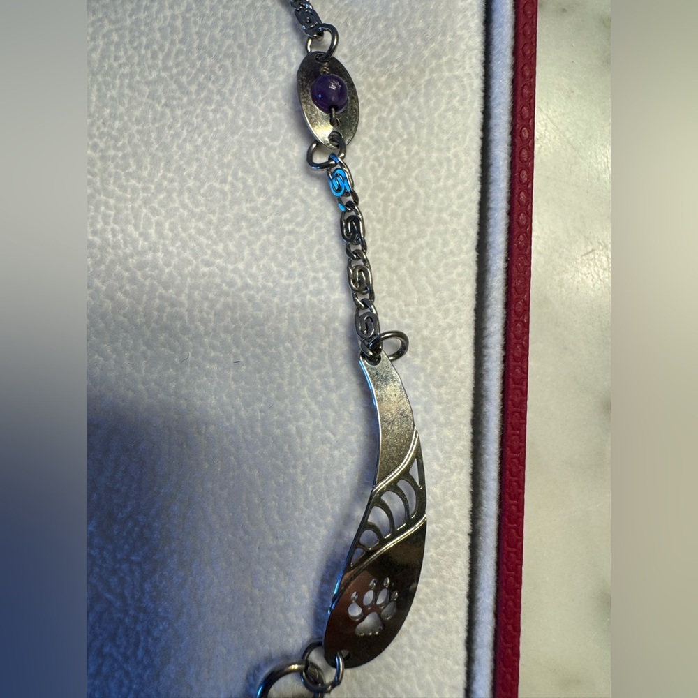 Wild Bryde Wolf Necklace with Amethysts - Picture 3 of 6